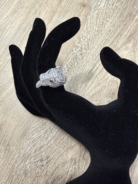 Ring Panther Green Stone Eyes Size 7-NWT